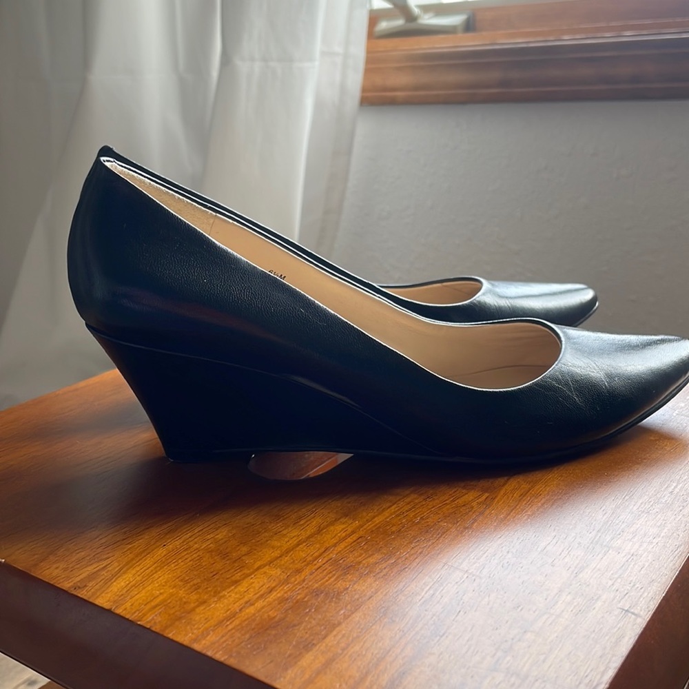 Leather pump heels
